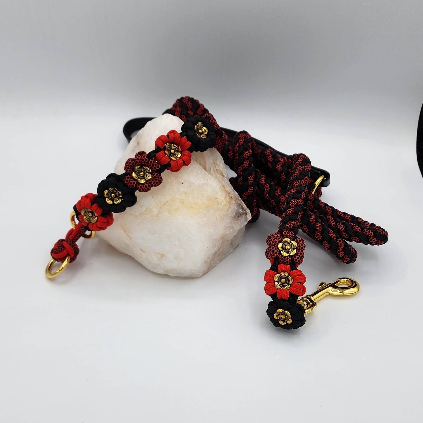 Bloom Flower Paracord Collar-Martingale Set